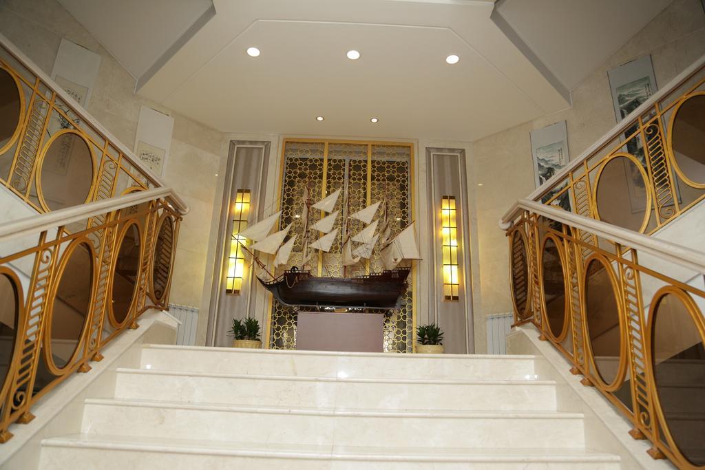 Soluxe Hotel Almaty Exterior foto