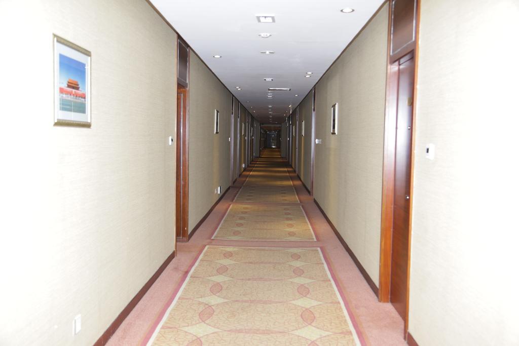 Soluxe Hotel Almaty Exterior foto