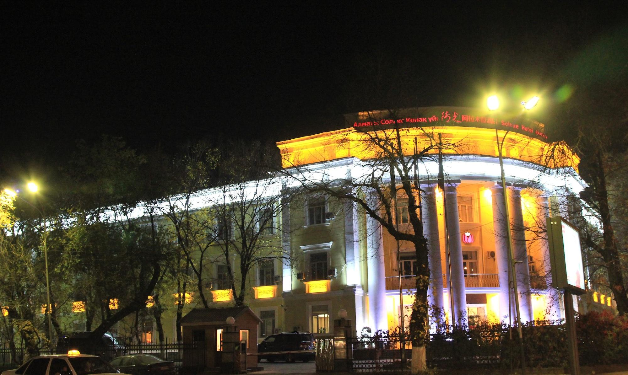 Soluxe Hotel Almaty Exterior foto