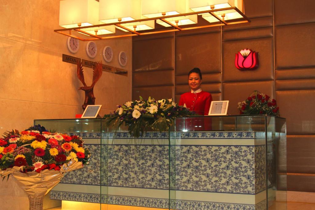 Soluxe Hotel Almaty Exterior foto